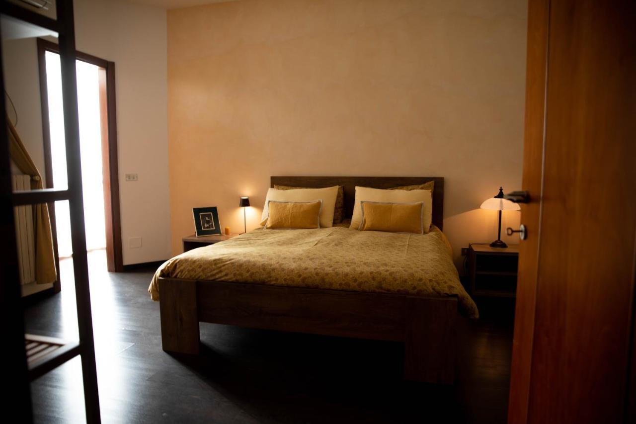 Sound Of Colors - Art Design Apartment Desenzano del Garda Luaran gambar