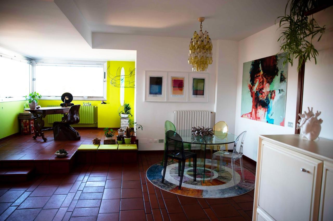 Sound Of Colors - Art Design Apartment Desenzano del Garda Luaran gambar
